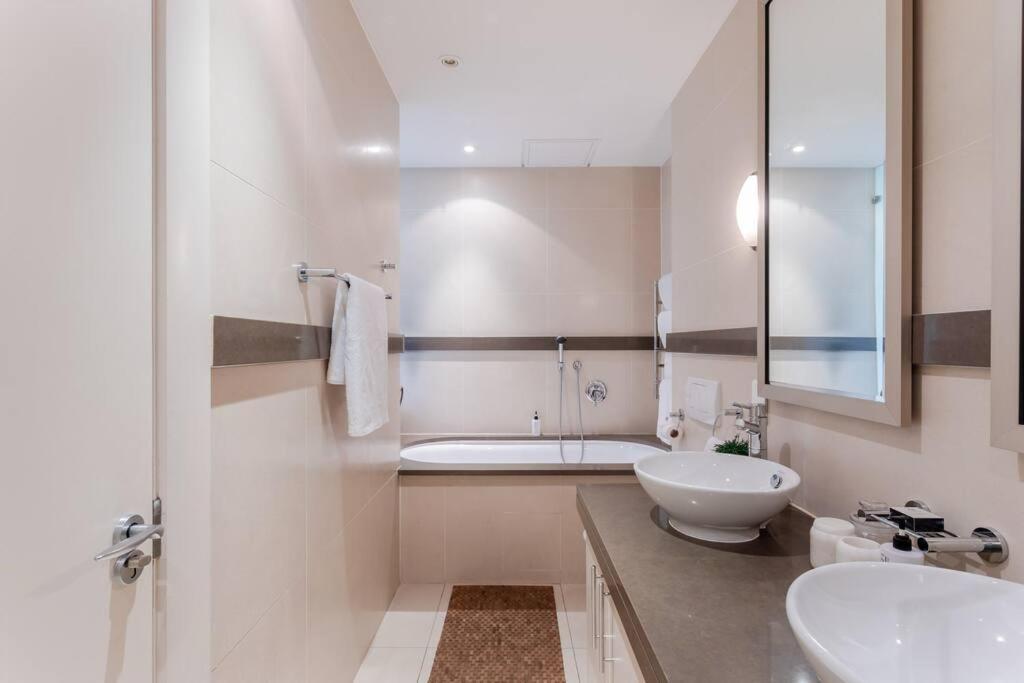 קייפטאון Outstanding V&A Marina Waterfront Apartment מראה חיצוני תמונה